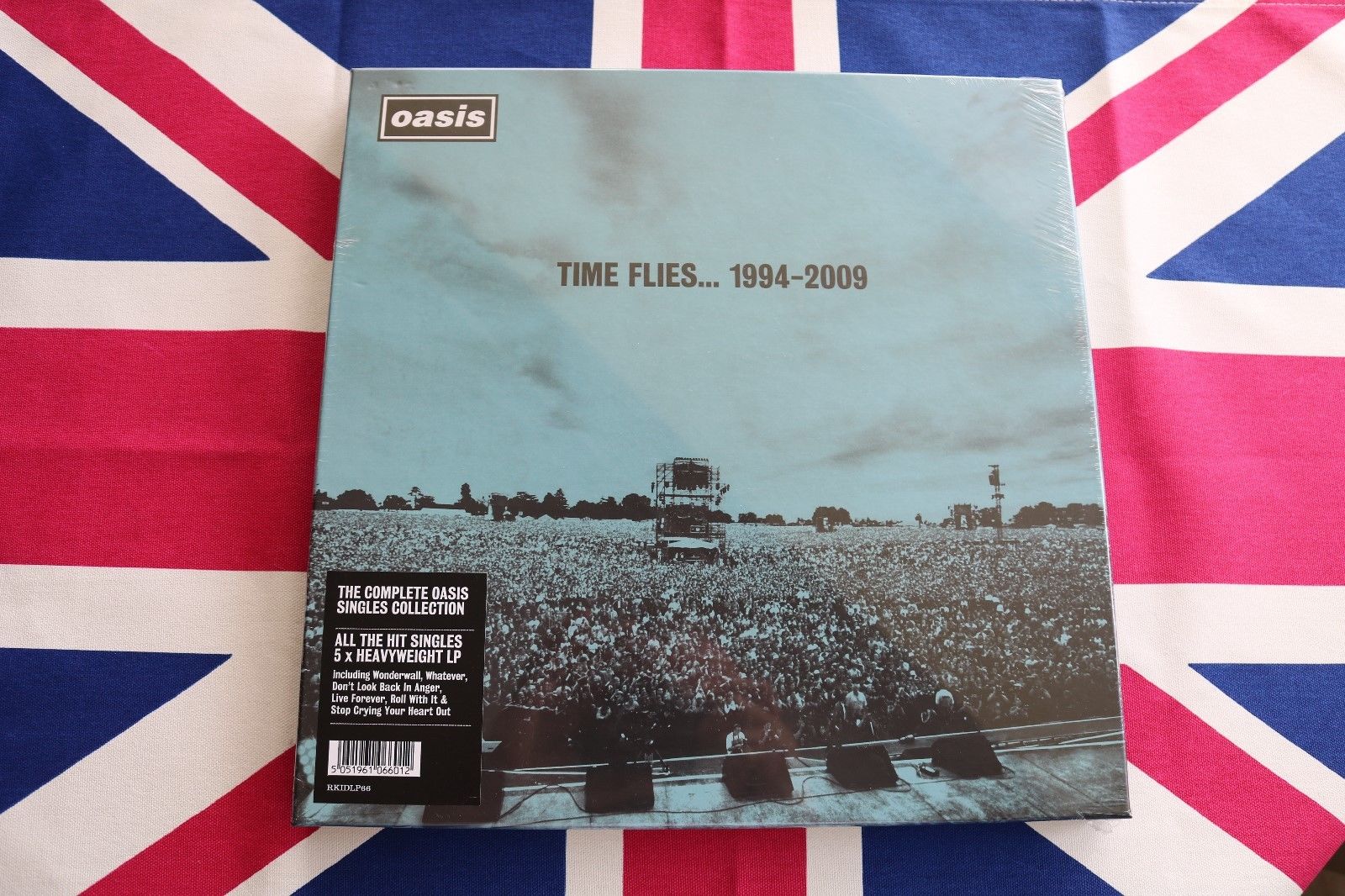 popsike.com - Oasis Time Flies Vinyl Box Set - RARE MINT SEALED CONDITION -  auction details