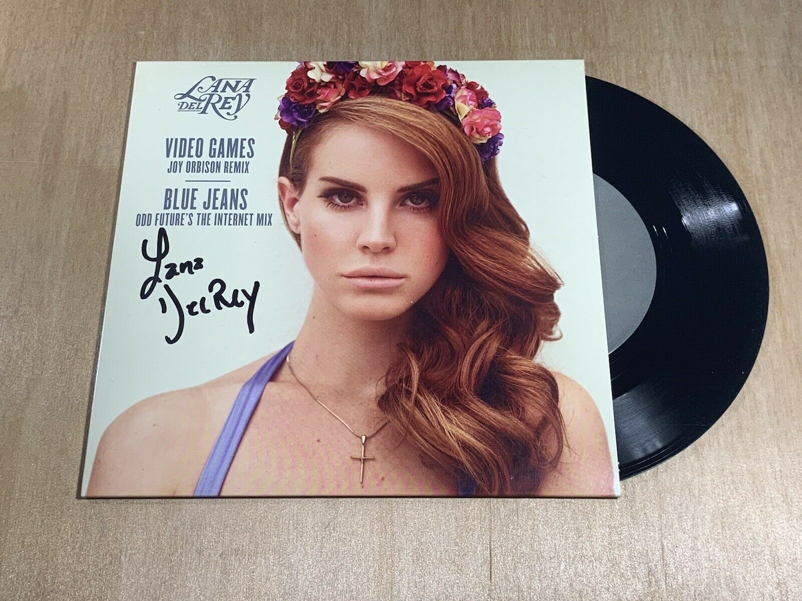 popsike.com - Lana Del Rey signed 7 Inch Vinyl Record Video Games Blue Jeans  Proof - auction details